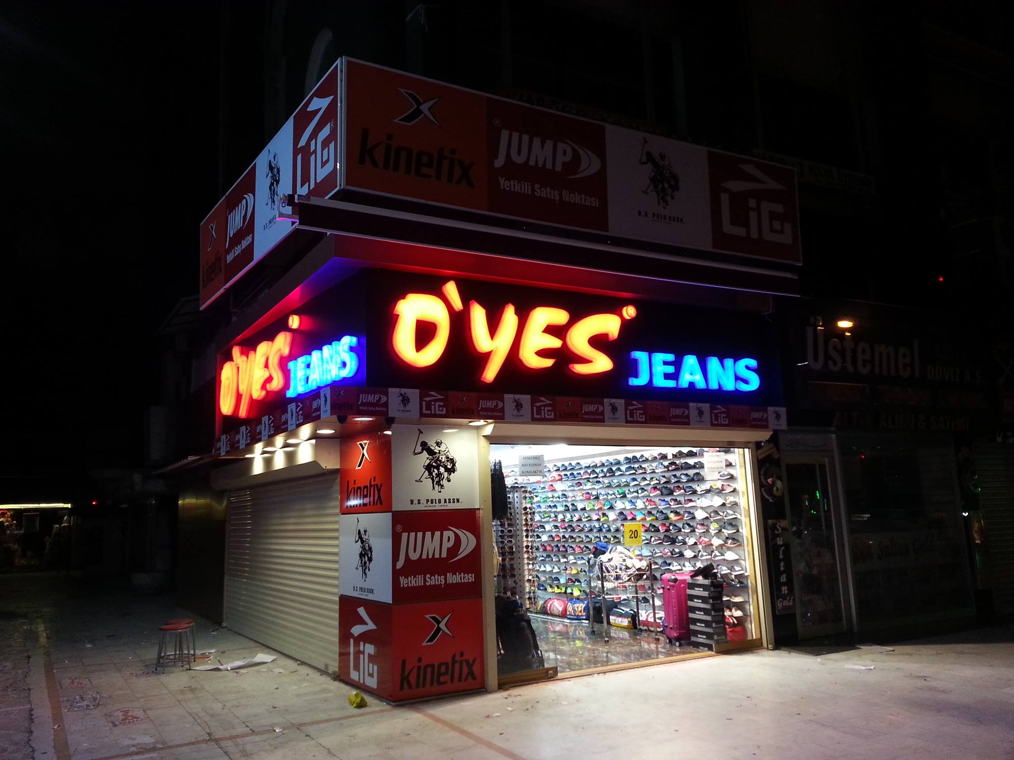 Yes Reklam O’Yes Jeans Çakmak Caddesinde Yeni Şubesi ile Hizmetinizde - ARAZ ...